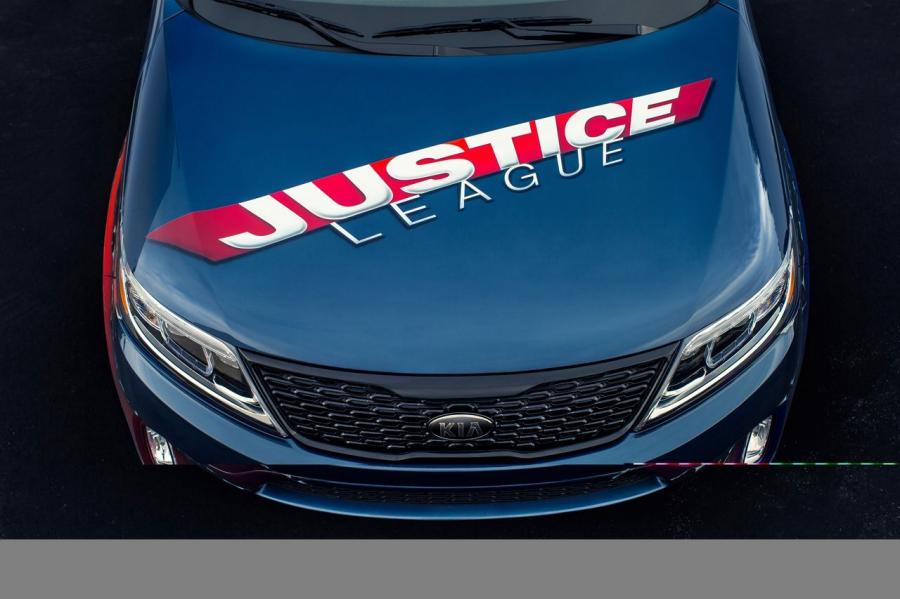  Kia Sorento Justice League 2014 года  (фото 4 из 9)